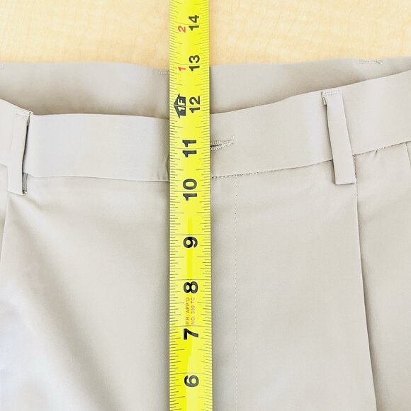 Champions Tour Men Lightweight Beige Pants 34x30 Pleated Front Tapered Leg NWOT - Picture 10 of 12